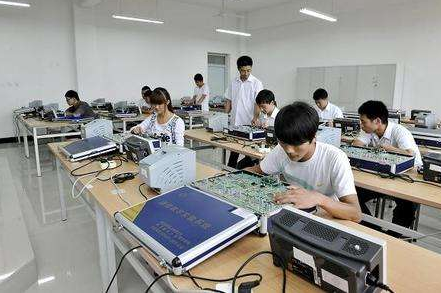 �����ʵ�ְҵ����ѧԺ���˽���ѧԺͨ�ż���רҵ����������