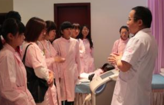 ���˸߿�����ְҵ����ѧԺҽѧ���ݼ���רҵ��ƾ��ô��