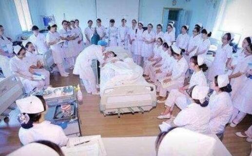 �ӱߴ�ѧ���˽���ר�����ٴ�ҽѧרҵ