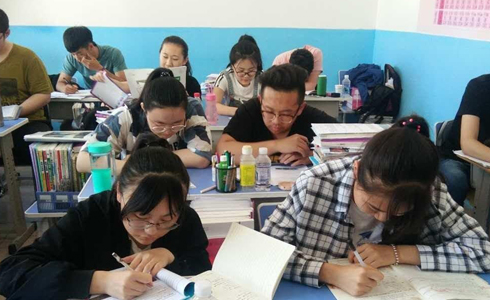 �տ��Ļ���ѵѧУ�����