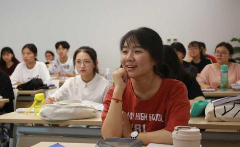 �տ��Ļ���ѵѧУ�����