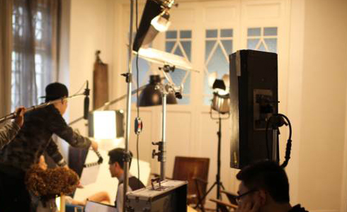 Ӱ���տ���ѵ���ĸ���