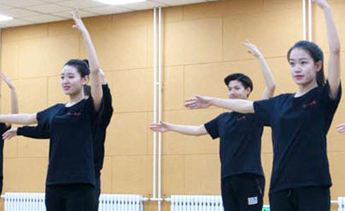 �տ�������ѵ����ôѡ