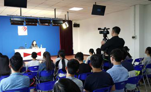 �ർ�տ���ѵѧУ�շѱ�׼