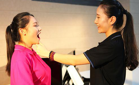 ���ֳ����տ�������ѵѧУ����Щ