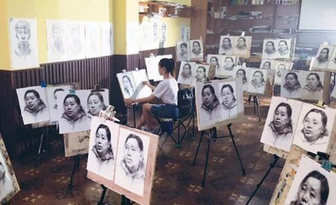 �������տ���ѵѧУ�ļҺ�