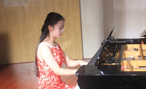 ���������տ���ѵѧУ�ļҺ� 