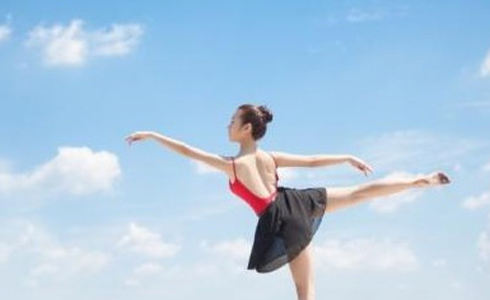 �����߿��赸�տ���ѵ���ö���